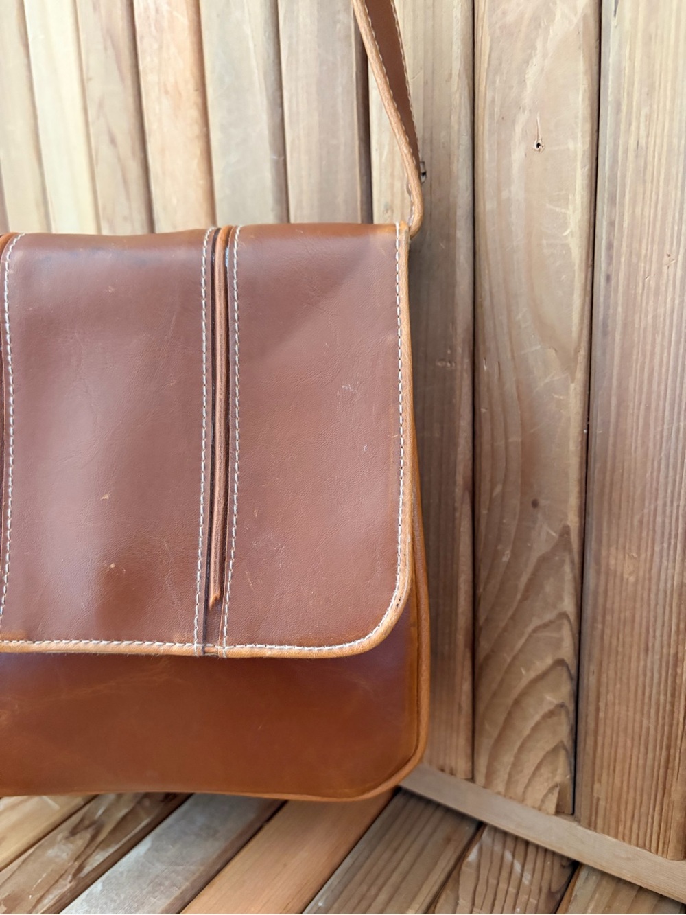 LC Lauren Conrad Vintage Leather Crossbody Bag, Cognac Patina, Green Interior - Picture 4 of 11